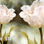 پوستر دیواری گل لاله سفید با طراحی هنری و زمینه مه‌آلود
