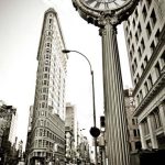 پوستر دیواری ساعت شهری نیویورک با معماری کلاسیک
