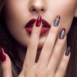 پوستر دیواری لاکچری طرح مانیکور