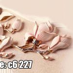 پوستر دیواری گل سه‌بعدی لوکس | شکوفه‌های ظریف با جزئیات طلایی
